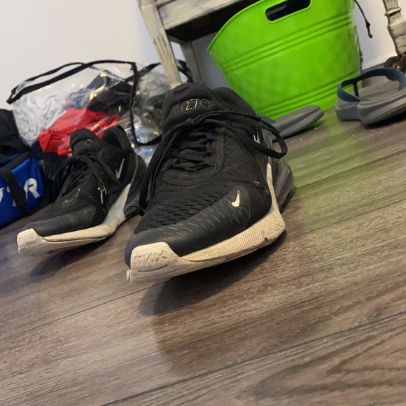 Nike (MENS) Airmax270s “used” but in decent shape - Picture 4 of 4